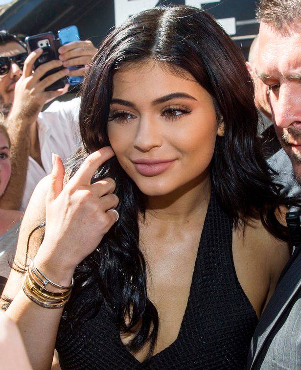 7 Fakta Unik Kylie Jenner, Ternyata Benci Dengan Kue Cokelat!