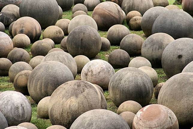 7 Fenomena Aneh di Dunia yang Gak Bisa Dijelaskan Secara Ilmiah