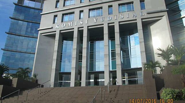 Gedung Komisi Yudisial di Jakarta Pusat, Kamis (14/7/2016). [Suara.com/Adhitya Himawan]