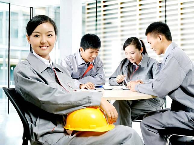 Pertimbangan Sebelum Memilih Jalur Management Trainee