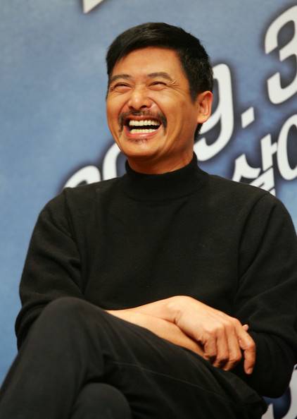 10 Penampilan Aktor Hong Kong Chow Yun-Fat, Makin Tua Gagahnya Nambah