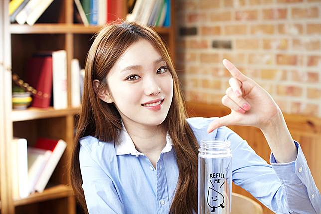 15 Foto Bukti Aktris Lee Sung-kyung Pantas Dijuluki 'Barbie'-nya Korea