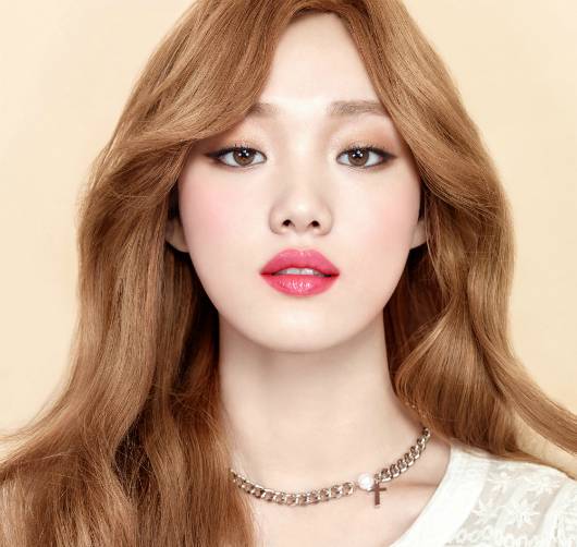 15 Foto Bukti Aktris Lee Sung-kyung Pantas Dijuluki 'Barbie'-nya Korea