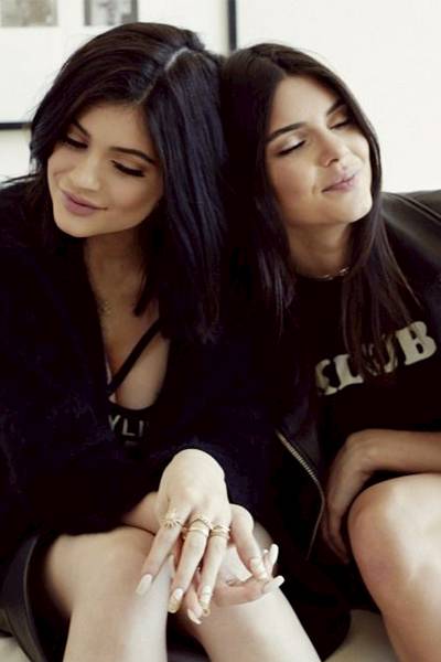 ส่อง Kendall Jenner และ Kylie Jenner 2 พี่น้องเซเลบตัวแม่