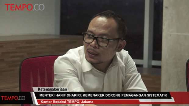 Menteri Ketenagakerjaan dan Transmigrasi Muhammad Hanif Dhakiri saat berkunjung ke kantor redaksi TEMPO. NGARTO FEBRUANA