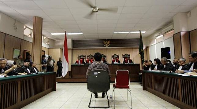 20161227-Hakim Bacakan Putusan Sela dalam Sidang Ahok-Jakarta