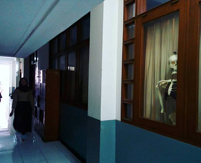 8800 Hantu Seram Sekolah Terbaik