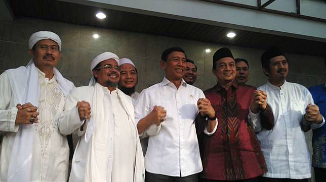 Antarkan Surat ke Rizieq, Petugas Diusir dan Disuruh ke Gunung