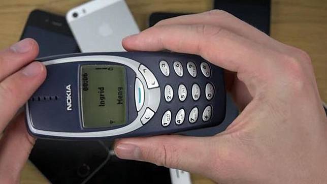 Alasan Tentara Ini Emoh Ganti Nokia 3310 dengan Ponsel Canggih
