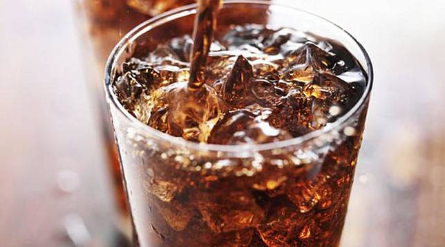 Apa Minuman Bersoda Pertama Buatan Indonesia?