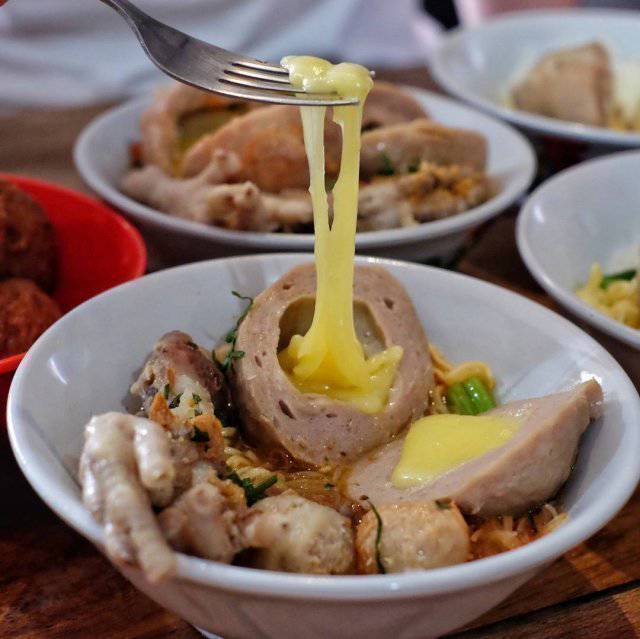 Ini Dia Bedanya Makanan Kekinian dan Makanan Normal