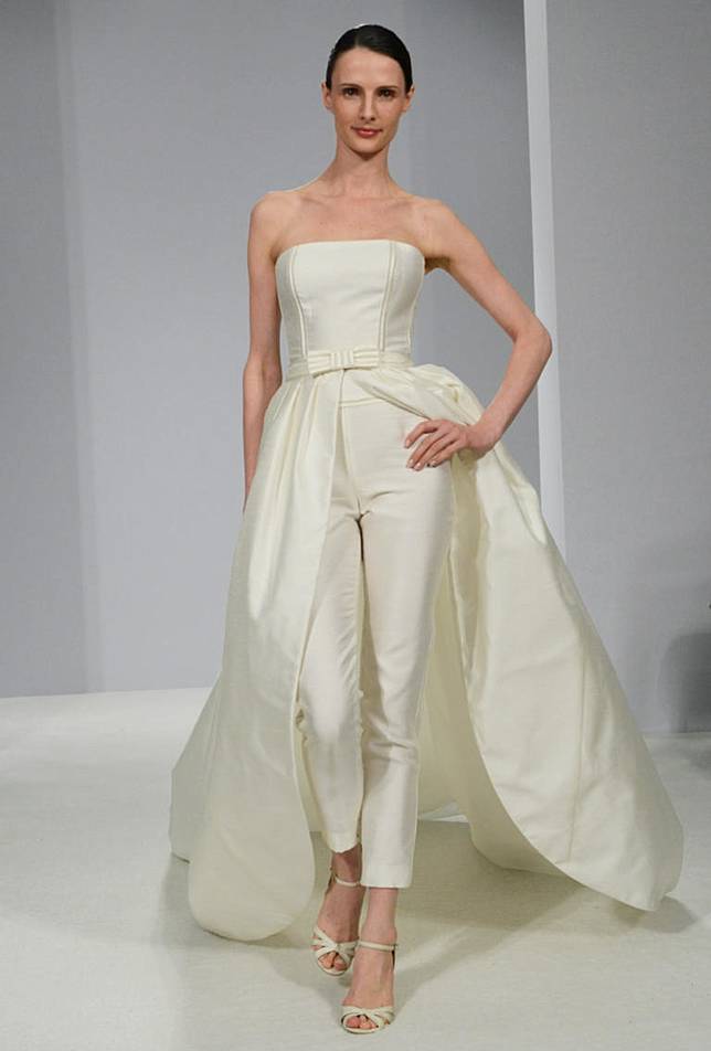 12 Ide Gaun Pernikahan Unik & Cantik yang Bikin Kamu Pengen Cepat Nikah!