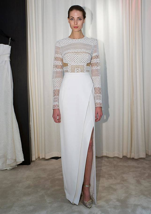 12 Ide Gaun Pernikahan Unik & Cantik yang Bikin Kamu Pengen Cepat Nikah!