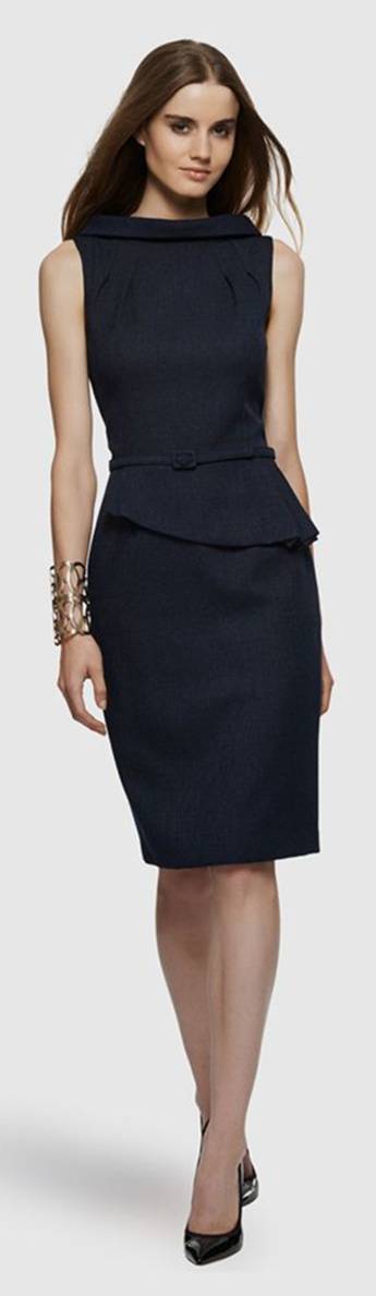 10 Ide Dress Hitam Panjang Selutut Simpel tapi Anggun Banget