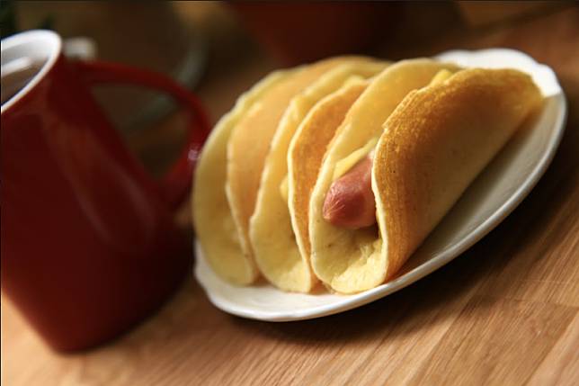 Pancake Isi Sosis? Enak Banget! Seriusan, Nih Resepnya!