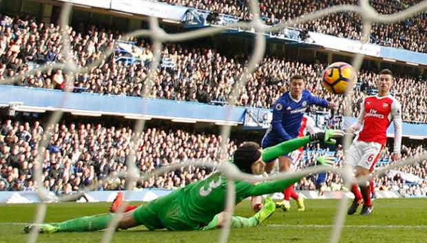  Arsenal Ditekuk Chelsea, Wenger Dikritik Pemain 