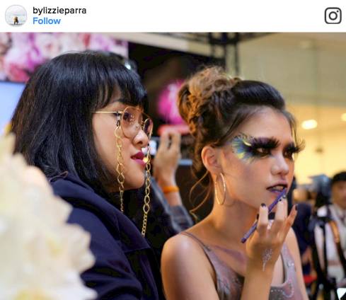 Wajib Dicoba! Tren Sunglasses Strap yang Bikin Penampilan Tambah Kece