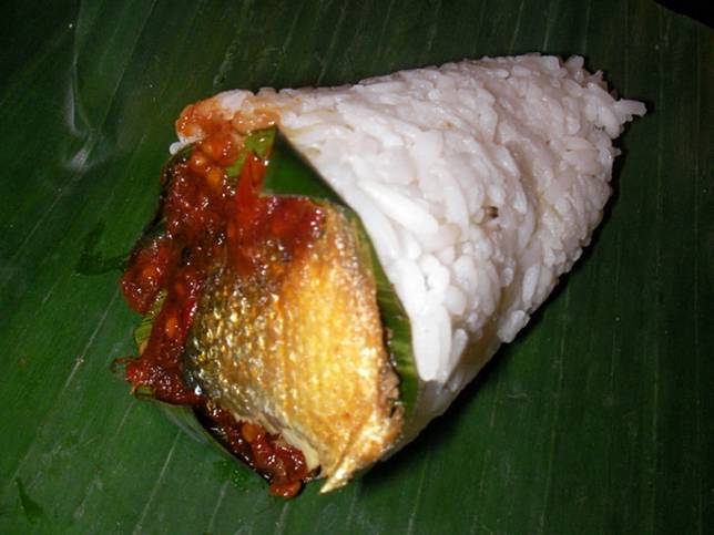 5 Makanan Indonesia yang Memiliki Nama Aneh, Apa Bae Dah!