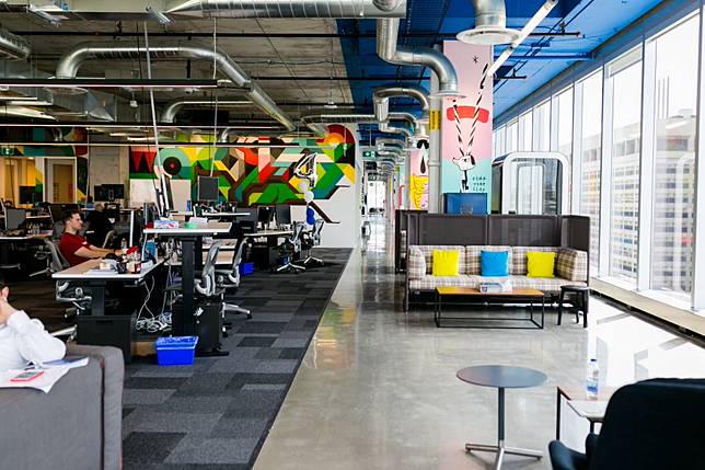 10 Perusahaan Ini Punya Kantor Super Keren, Dijamin Bikin Betah Kerja!