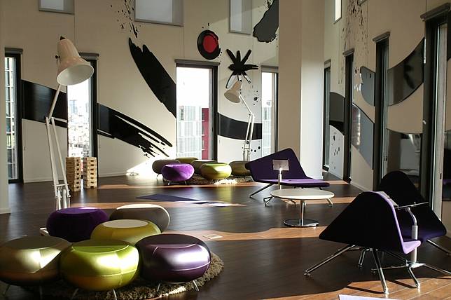 10 Perusahaan Ini Punya Kantor Super Keren, Dijamin Bikin Betah Kerja!