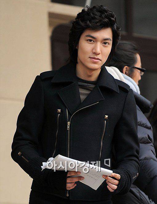 12 Foto Transformasi Lee Min-ho, Benarkah Dia Oplas?