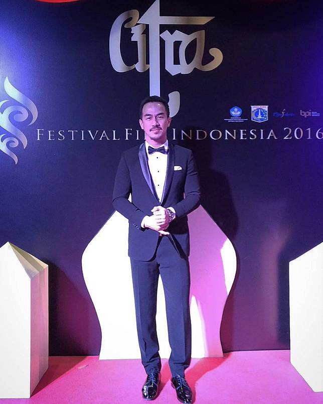 10 Seleb Cowok Indonesia Ini Bikin Jatuh Cinta dengan Mata Sipitnya