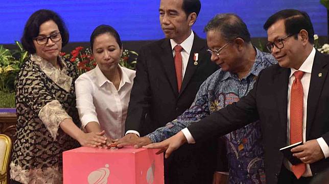 Percakapan Jokowi Minta Diskon Belanja Baju di Solo Square