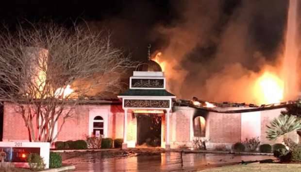  Ribuan Warga AS Berdonasi untuk Masjid Texas yang Terbakar 