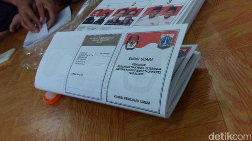 Begini Proses Penyortiran Surat Suara Pilgub DKI