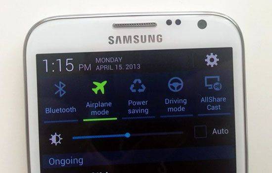 Benarkah 'Airplane Mode' Aman Untuk Digunakan Di Dalam Pesawat?