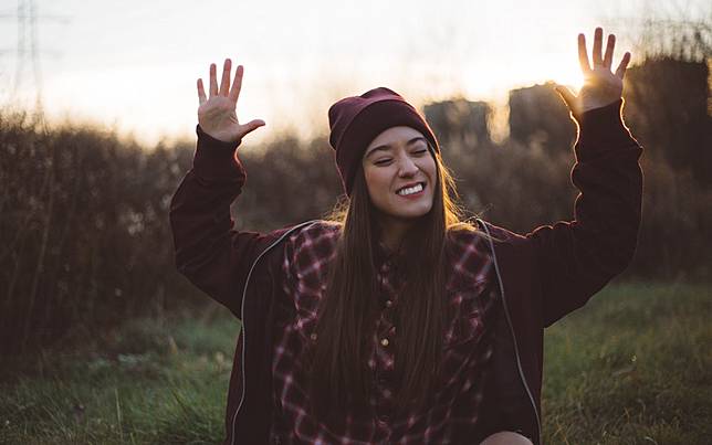 11 Kelebihan Cewek yang Membuatnya Jadi Idaman Para Cowok