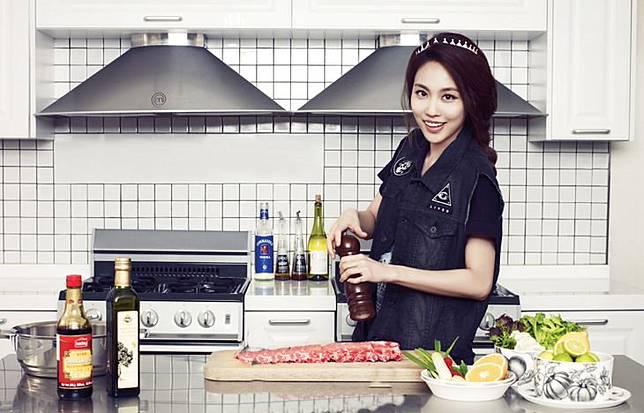 11 Kelebihan Cewek yang Membuatnya Jadi Idaman Para Cowok