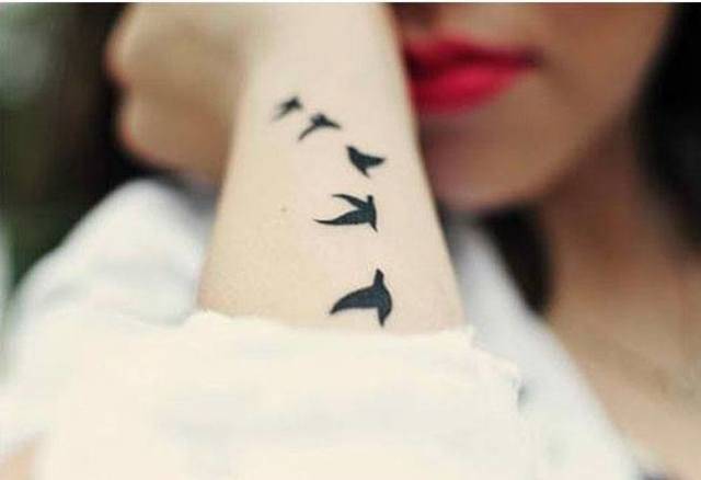 20 ไอเดียรอยสักที่แขน 'Arm Tattoo' สุดเก๋และเท่ที่สาวอินดี้ควรลอง!