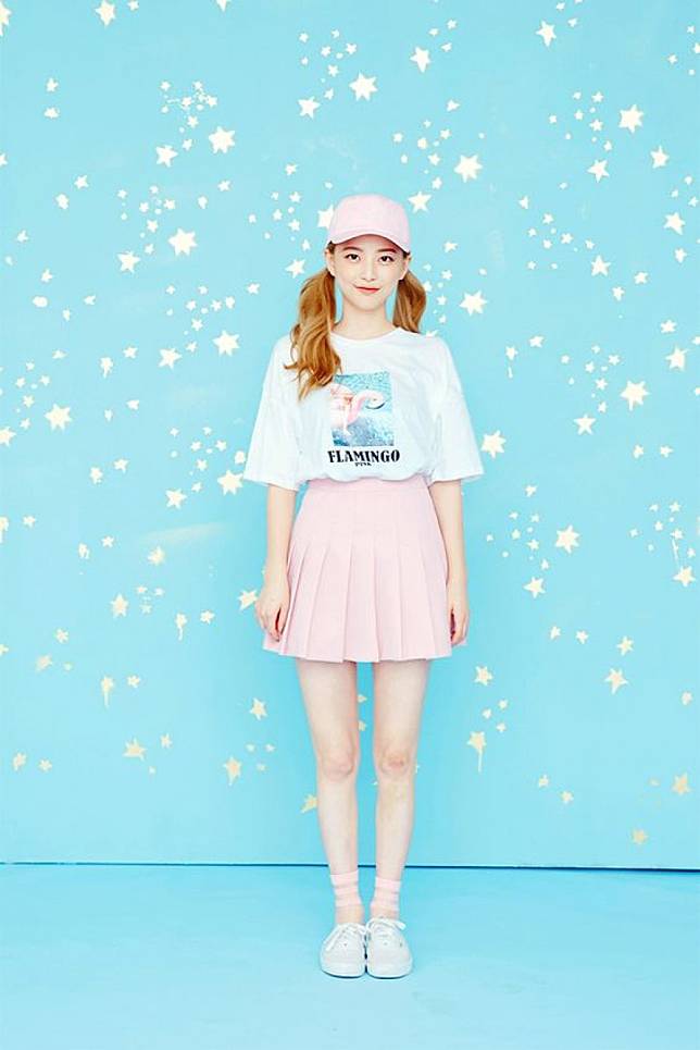 Gemas! Ini Dia 15 Inspirasi Tampil Sporty dengan Warna Pastel Ala Cewek Korea yang Harus Kita Coba