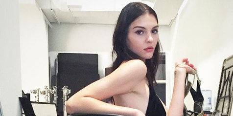 Foto: Kate Bogucharskaia, Kembaran Kendall Jenner Berparas Elok