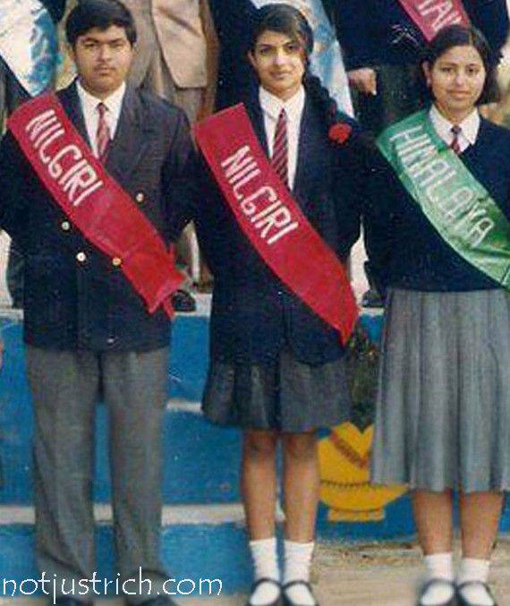 Sama-sama Miss World, Ini 8 Beda Gaya Aishwarya & Priyanka Chopra