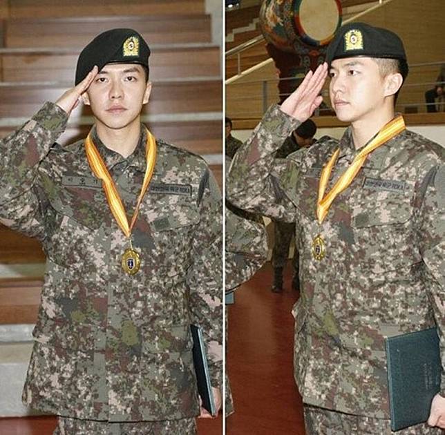 Gagahnya 10 Artis Korea Ini Pakai Baju Tentara, Gak Kalah Dari Song Joong Ki Deh