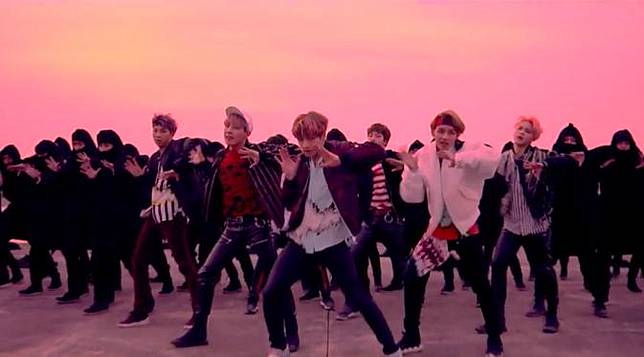 Bersaing Ketat, BTS dan TWICE Rilis MV Bersamaan