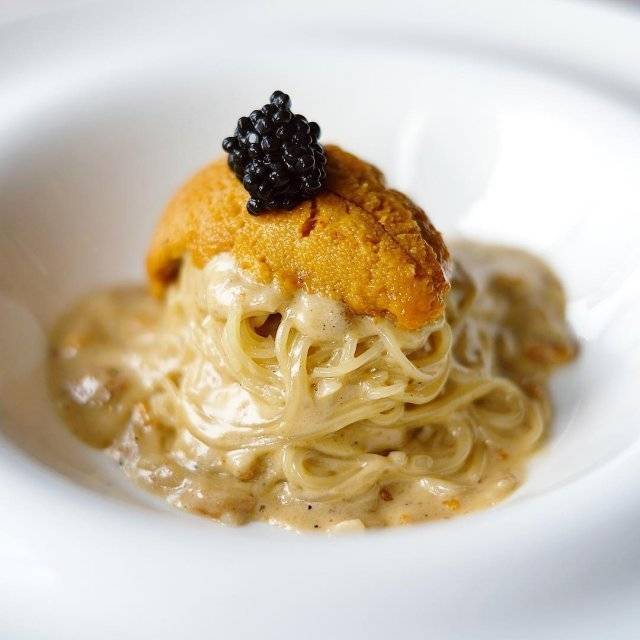 Caviar: Makanan Mewah yang Mulai Merakyat