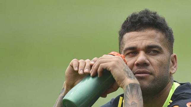 Dani Alves Tumpahkan Amarahnya pada Barcelona, Ini Kata-kata yang Diucapkannya