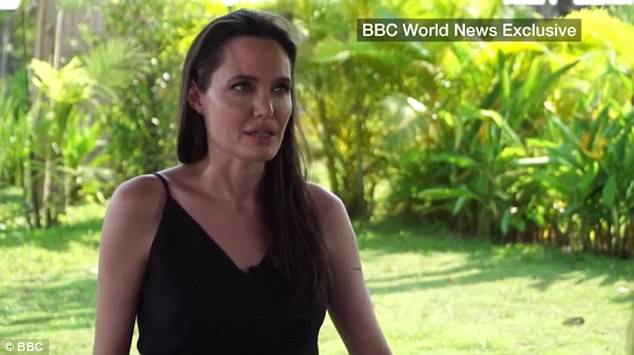 Angelina Jolie Buka Mulut untuk Pertama Kalinya Tanggapi Sulitnya Berpisah dengan Brad Pitt