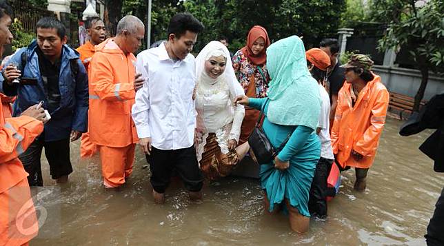 Menikah-Saat-Banjir