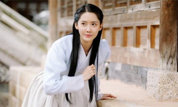 Peran Memikat YoonA Girls' Generation's di Drama "The King Loves". Penasaran?