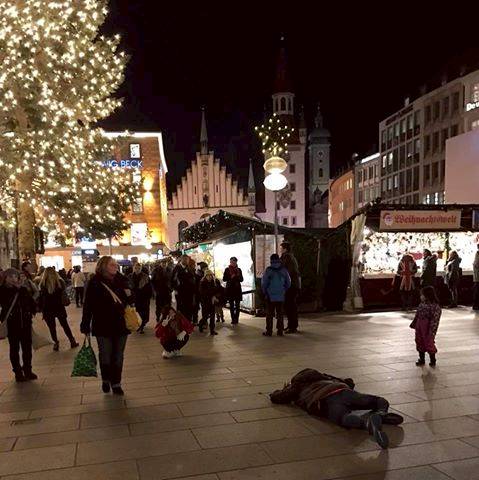 So Sweet, Begini Pengorbanan Para Pria Demi Foto Paripurna Sang Pacar