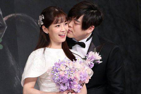 Pernikahan Moon Hee Jun & Soyul, Dihadiri Idol Generasi Pertama