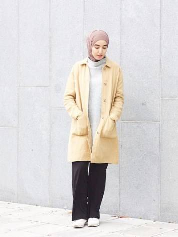 Kreasi Hoodie Sweater untuk Hijab Simpel yang Cantik