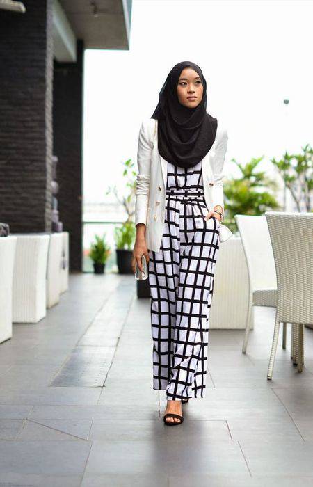 Ragam Ide Outfit Jumpsuit dan Hijab yang Cantik