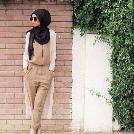 Ragam Ide Outfit Jumpsuit dan Hijab yang Cantik