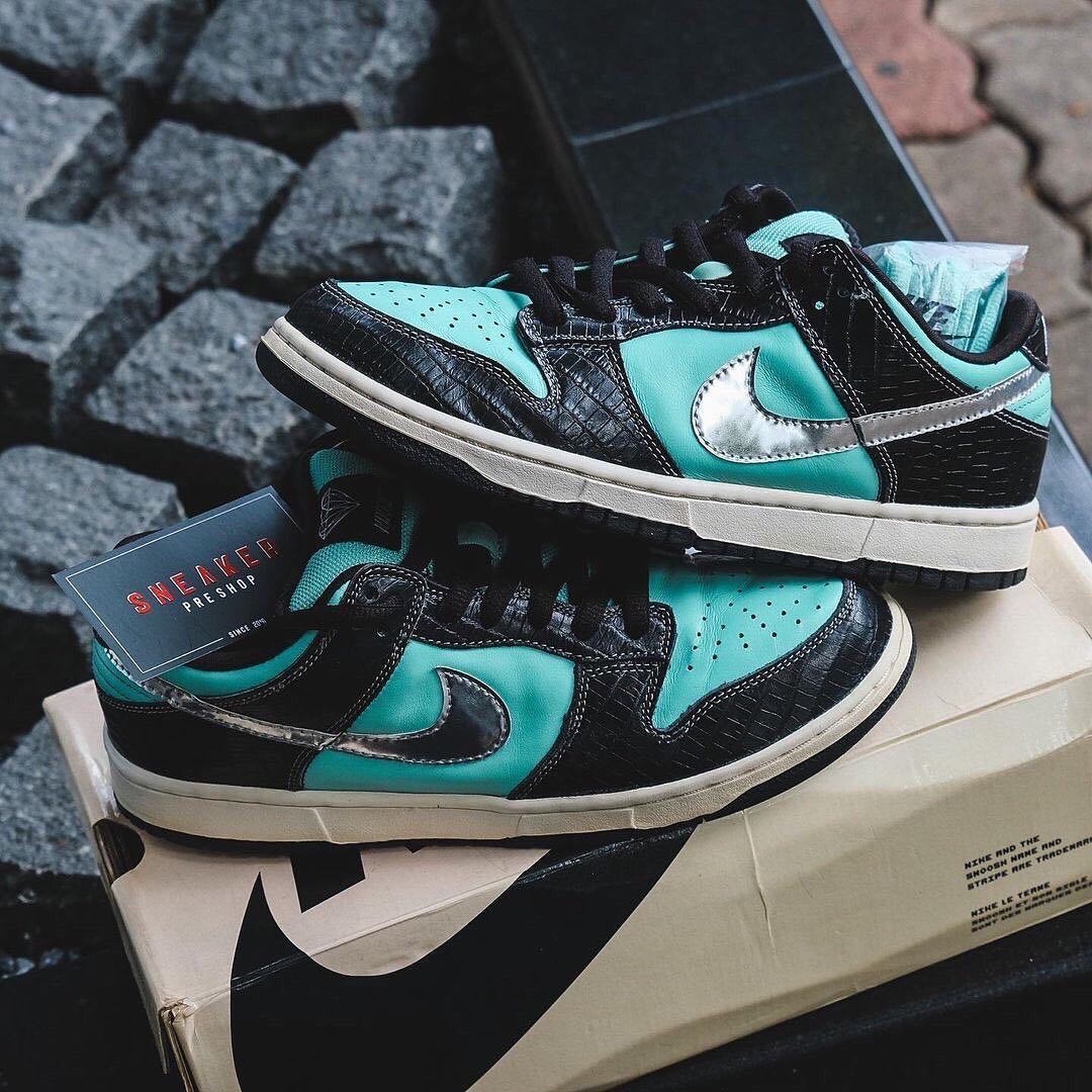 Sb dunk deals low diamond supply