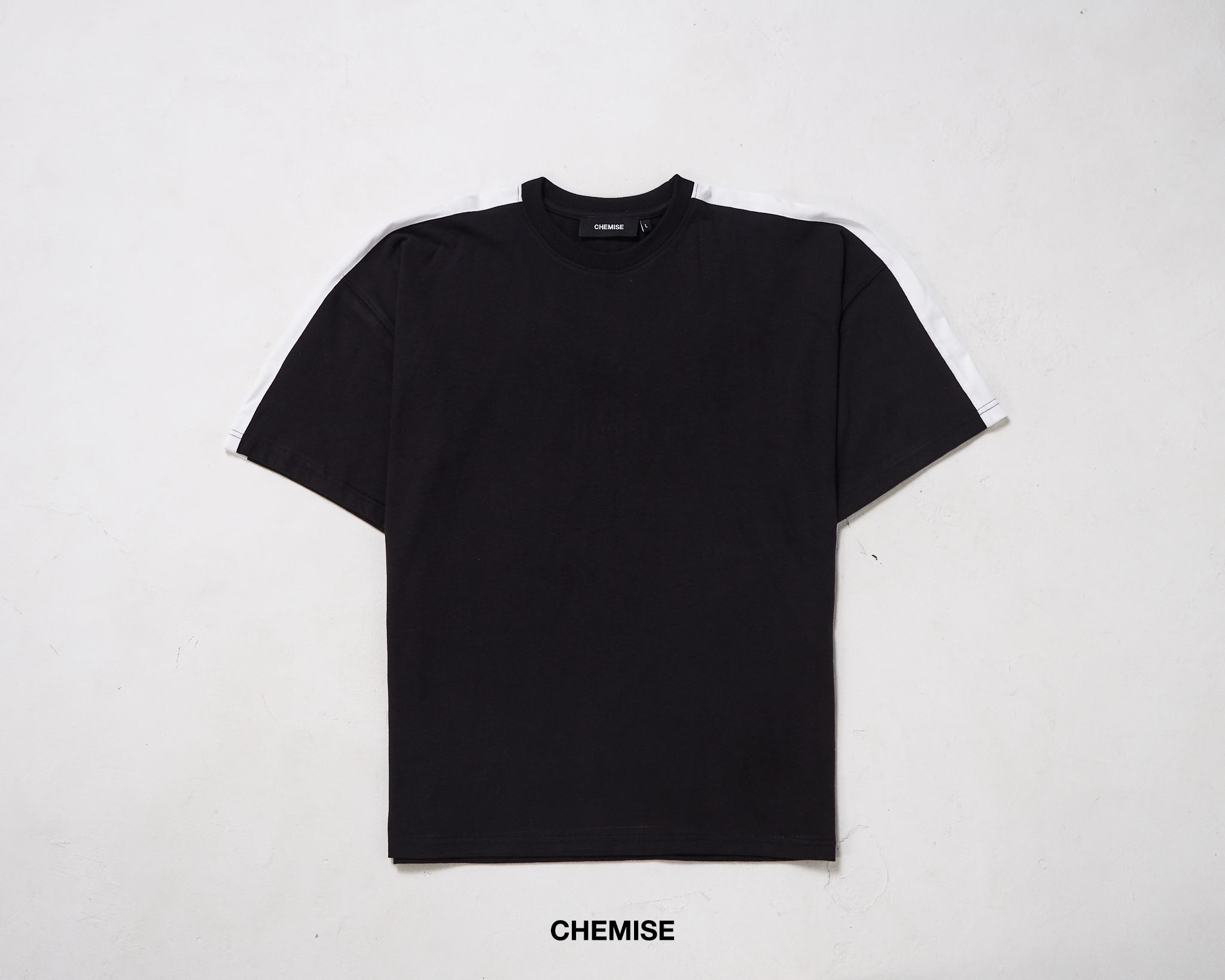 Black with White Strap Oversized T-Shirt | LINE SHOPPING